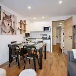Apt, In And Out Access With Alpine Balcony - Roche Blanche Apartment Val Thorens